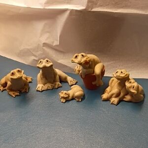 Quarry Critters Group Of 5 Frogs